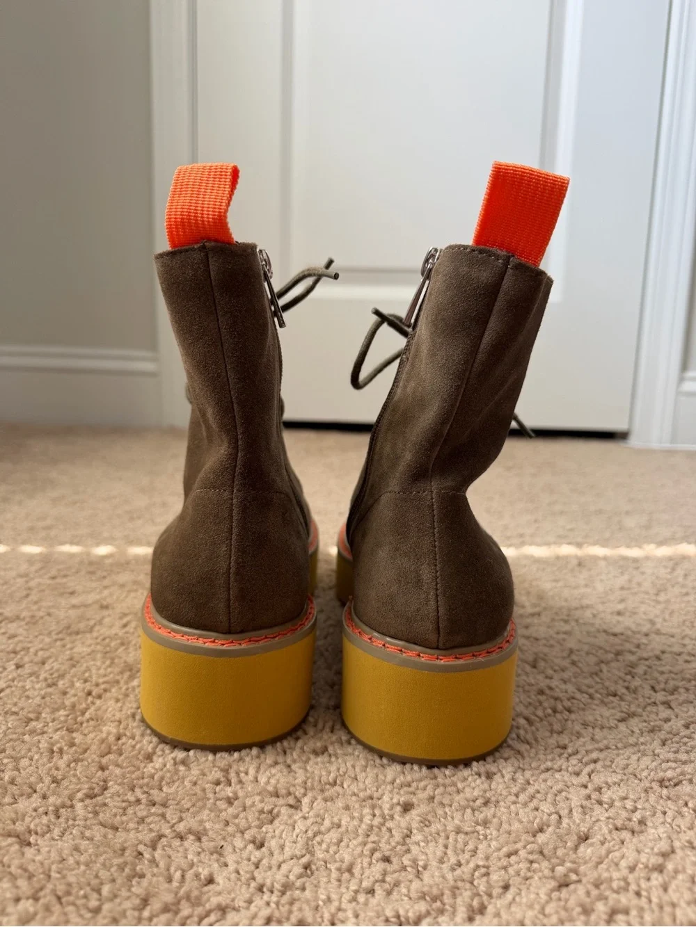 Urban Outfitters stylish olive